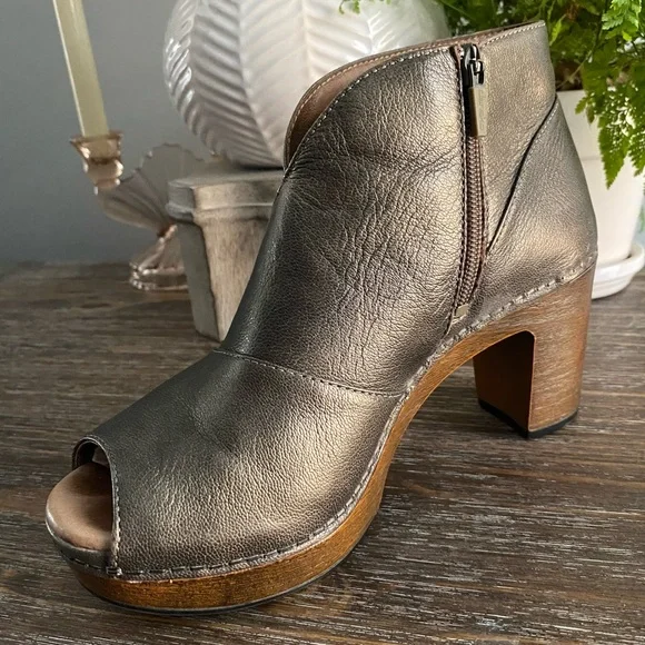 Dansko Delphina Leather Platform Peep Toe Block Heel Clog Booties 38 Aged Bronze - Picture 10 of 16